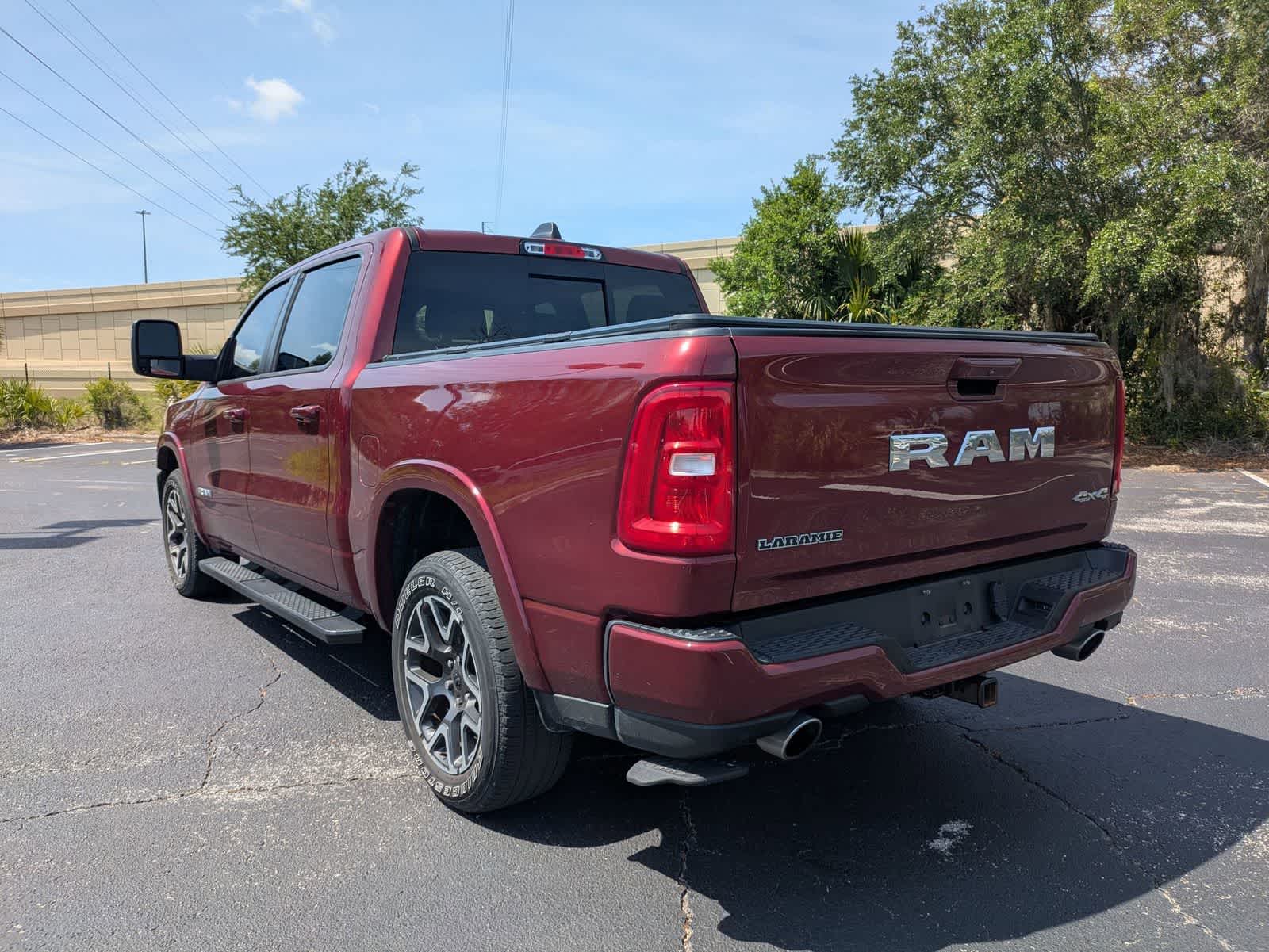 2025 RAM 1500 Laramie Crew Cab 4x4 5'7' Box