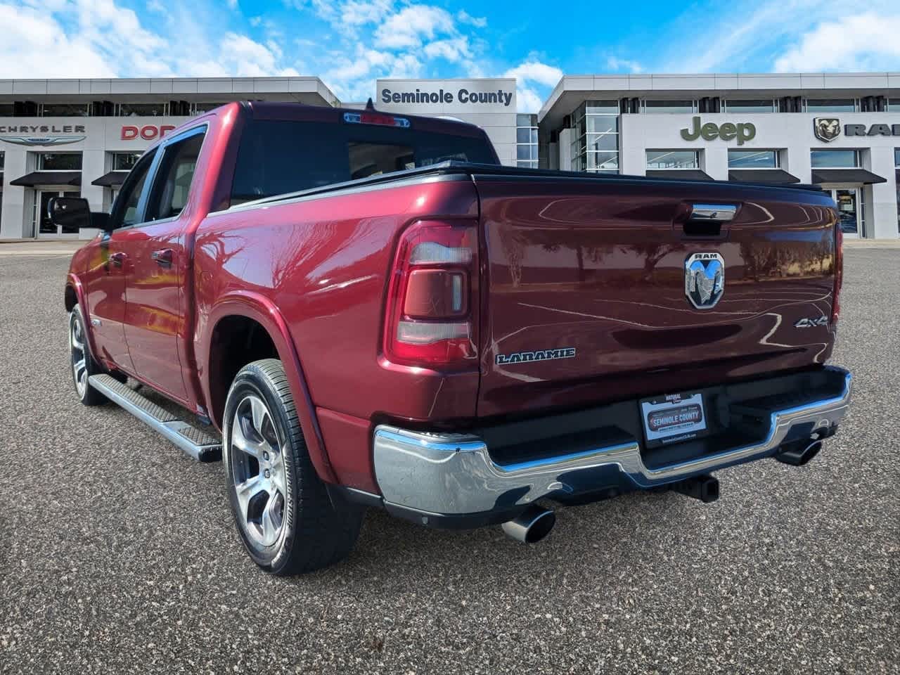 2019 RAM 1500 Laramie Crew Cab 4x4 5'7' Box