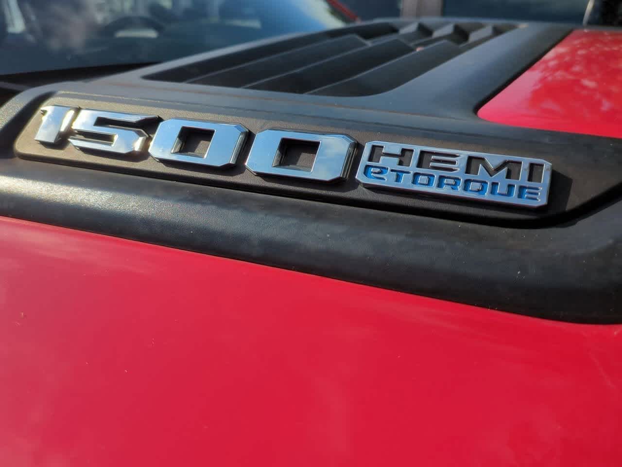 2022 RAM 1500 Laramie Crew Cab 4x4 5'7' Box