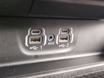 2022 RAM 1500 Laramie Crew Cab 4x4 5'7' Box