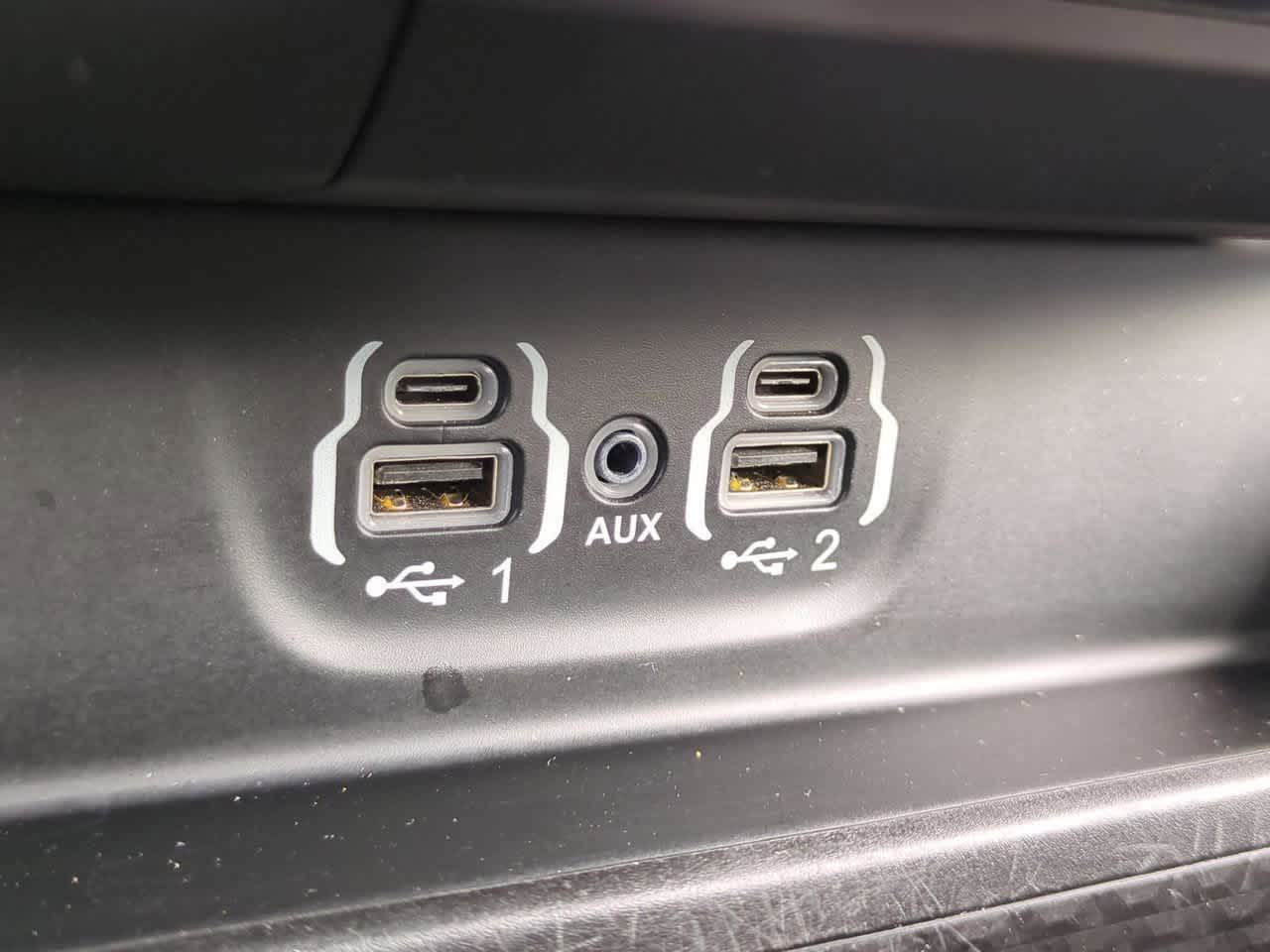 2022 RAM 1500 Laramie Crew Cab 4x4 5'7' Box