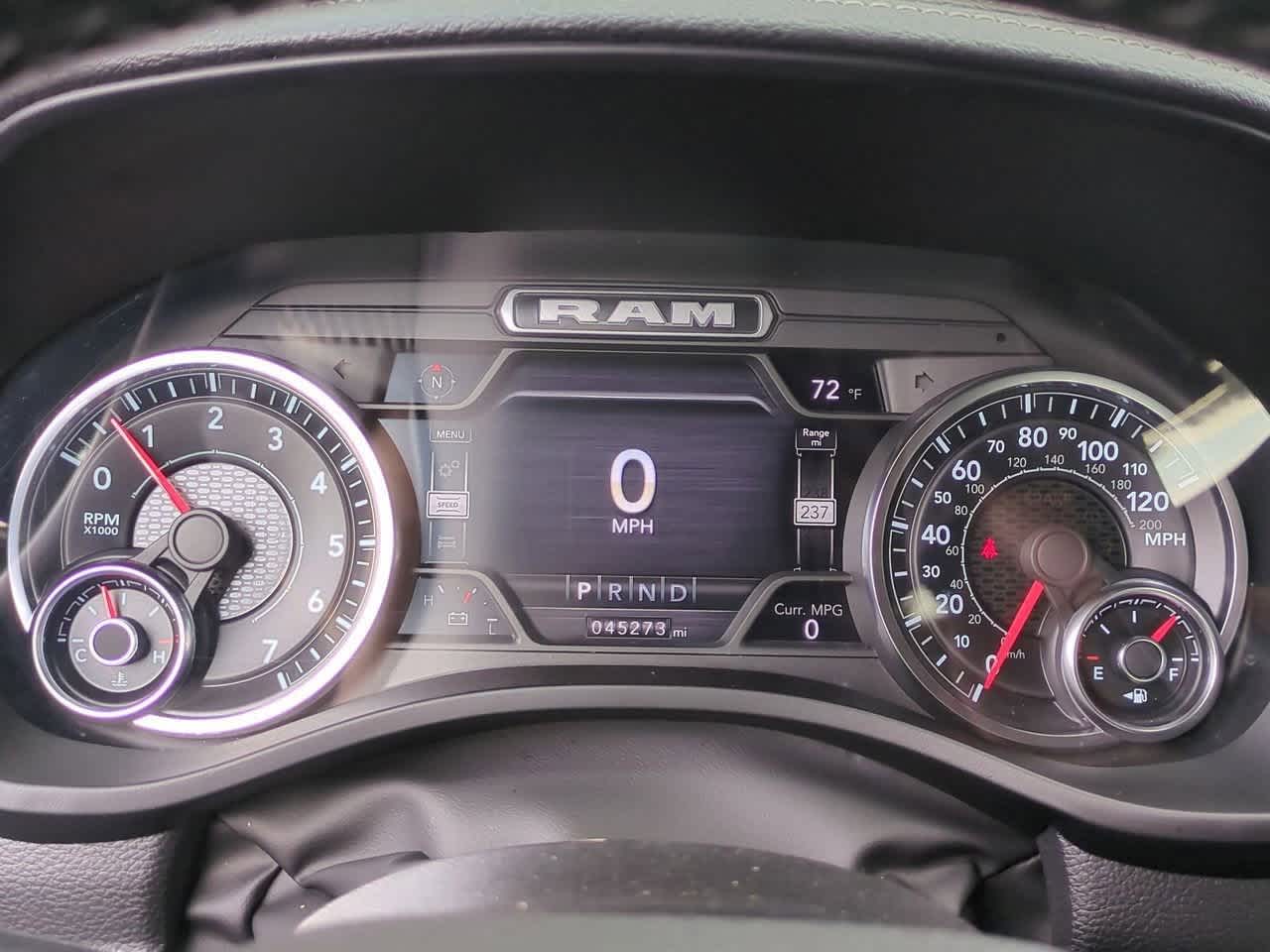 2022 RAM 1500 Laramie Crew Cab 4x4 5'7' Box