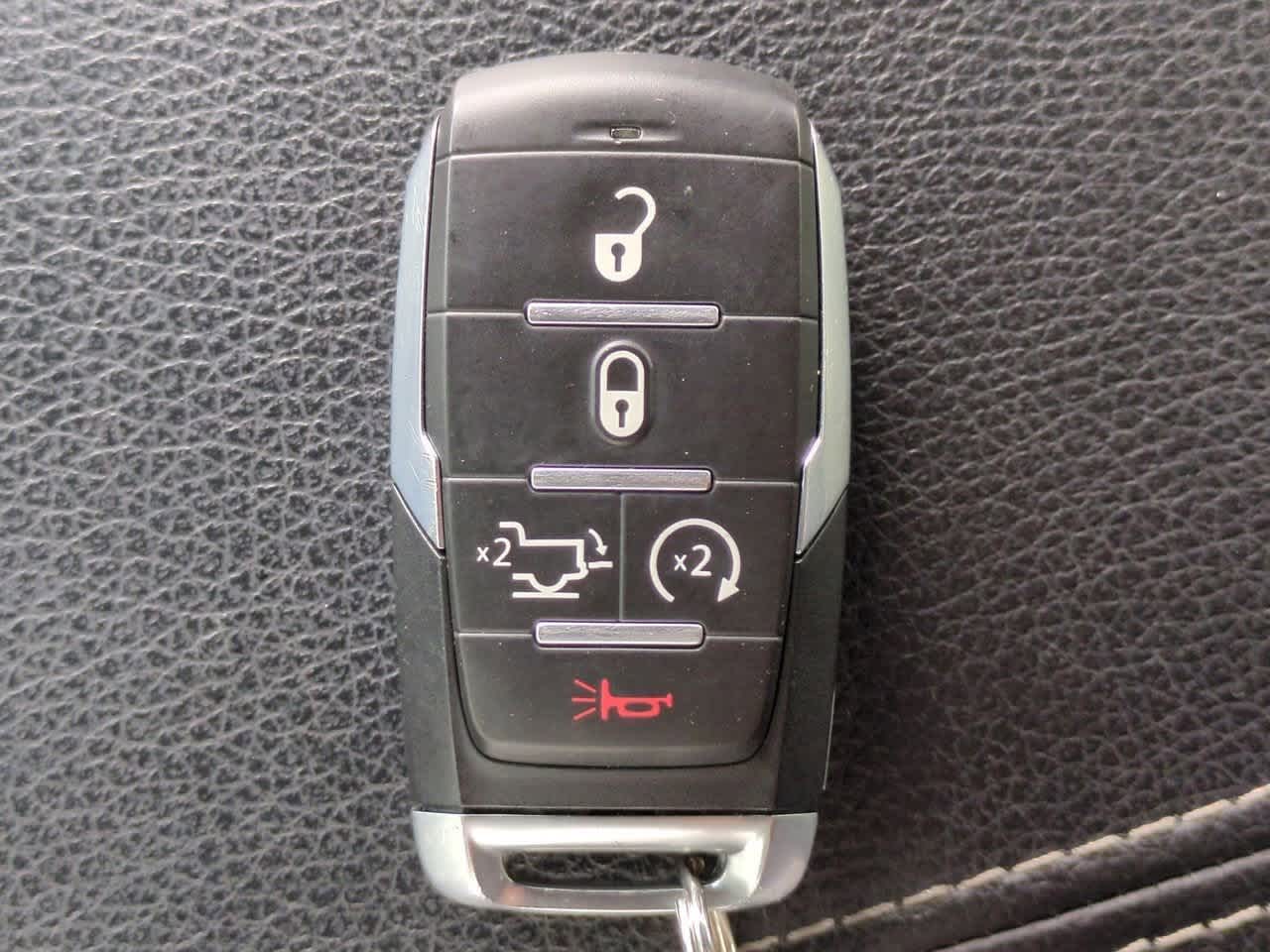 2022 RAM 1500 Laramie Crew Cab 4x4 5'7' Box