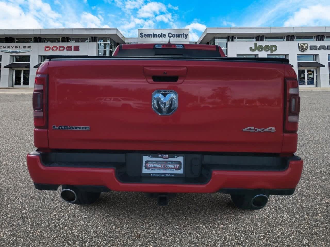2022 RAM 1500 Laramie Crew Cab 4x4 5'7' Box