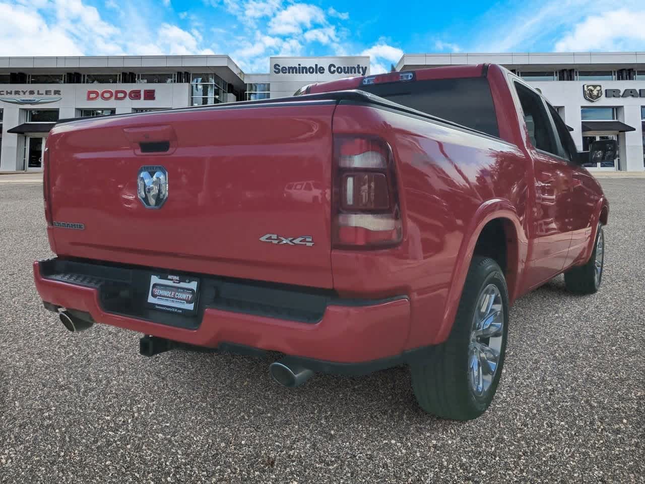 2022 RAM 1500 Laramie Crew Cab 4x4 5'7' Box