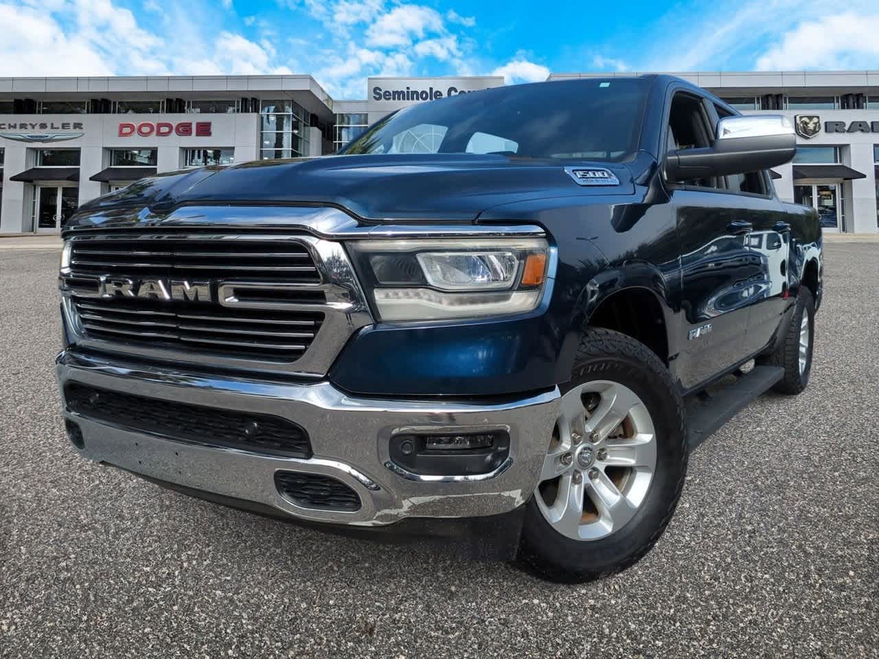 2023 RAM 1500 Laramie Crew Cab 4x4 5'7' Box