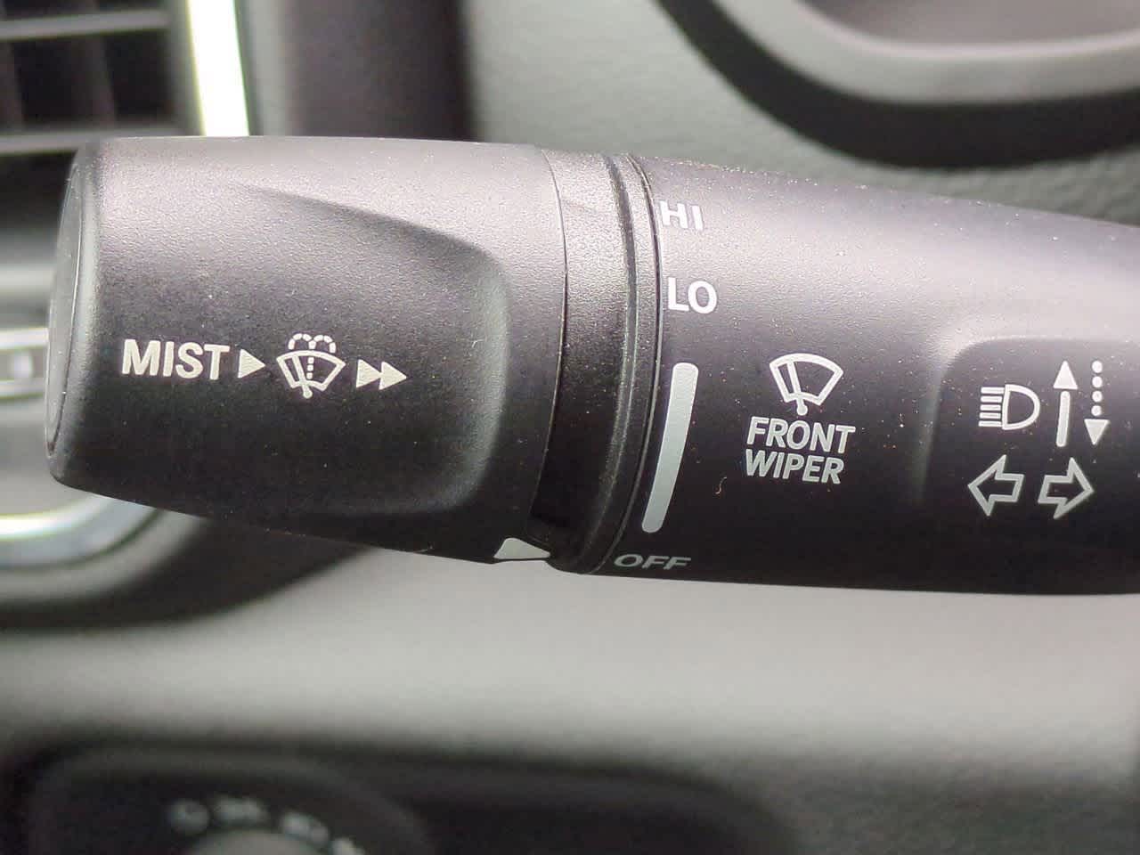 2023 RAM 1500 Laramie Crew Cab 4x4 5'7' Box