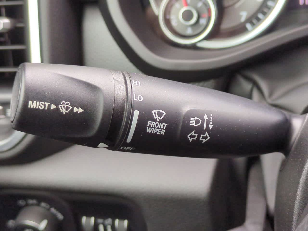 2023 RAM 1500 Laramie Crew Cab 4x4 5'7' Box