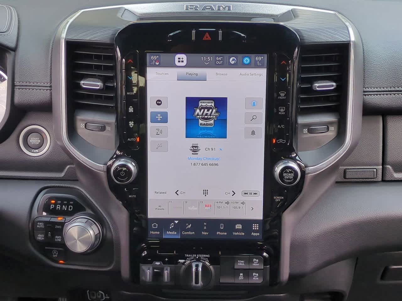 2023 RAM 1500 Laramie Crew Cab 4x4 5'7' Box