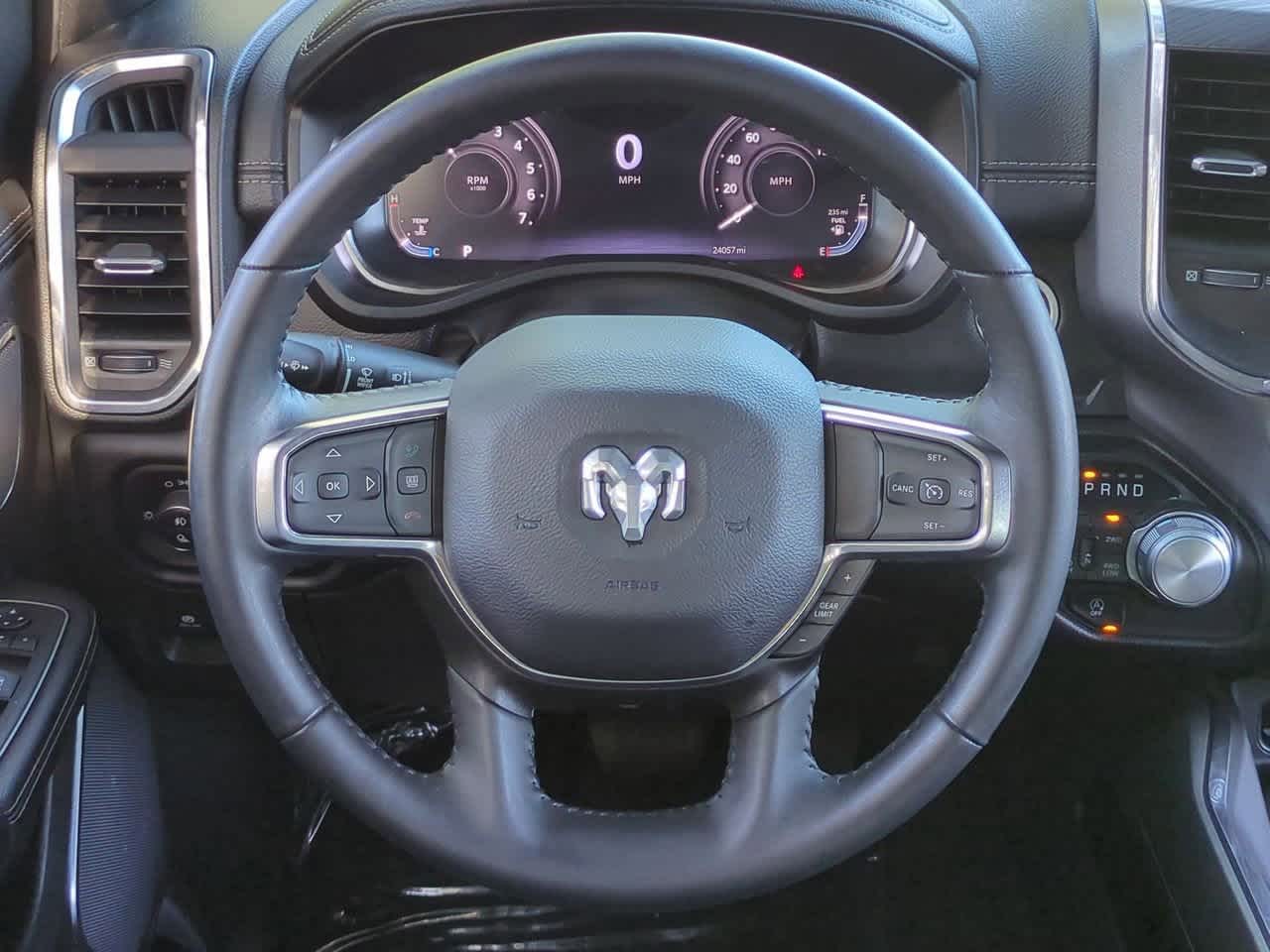 2024 RAM 1500 Laramie Crew Cab 4x4 5'7' Box