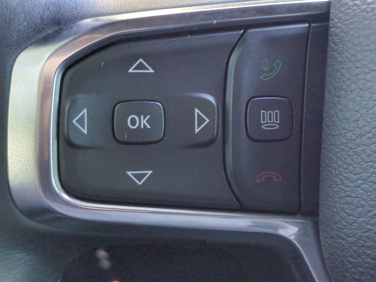 2024 RAM 1500 Laramie Crew Cab 4x4 5'7' Box