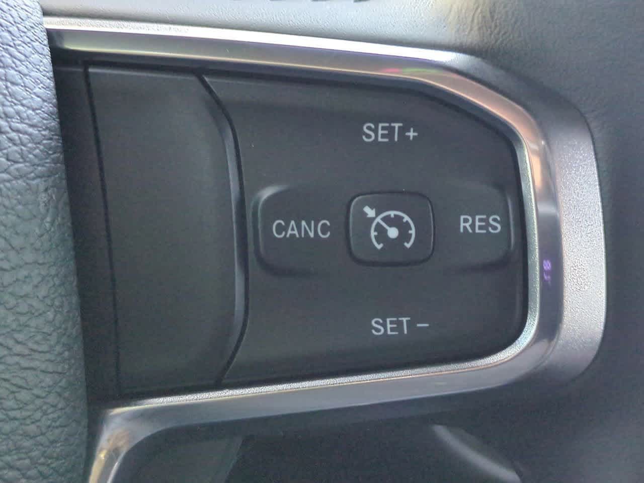 2024 RAM 1500 Laramie Crew Cab 4x4 5'7' Box