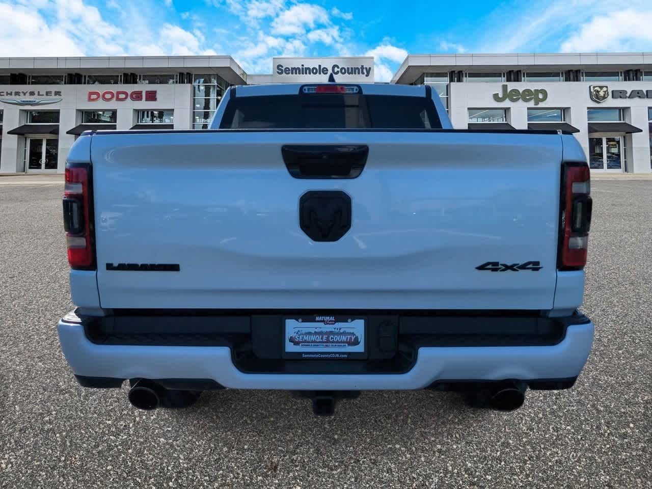 2024 RAM 1500 Laramie Crew Cab 4x4 5'7' Box