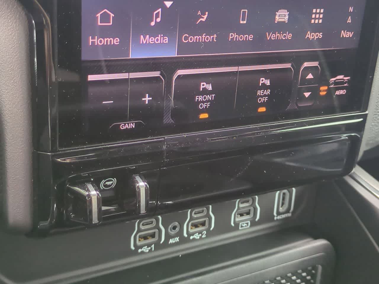 2026 RAM Ram 1500 RAM 1500 LARAMIE CREW CAB 4X4 5'7' BOX