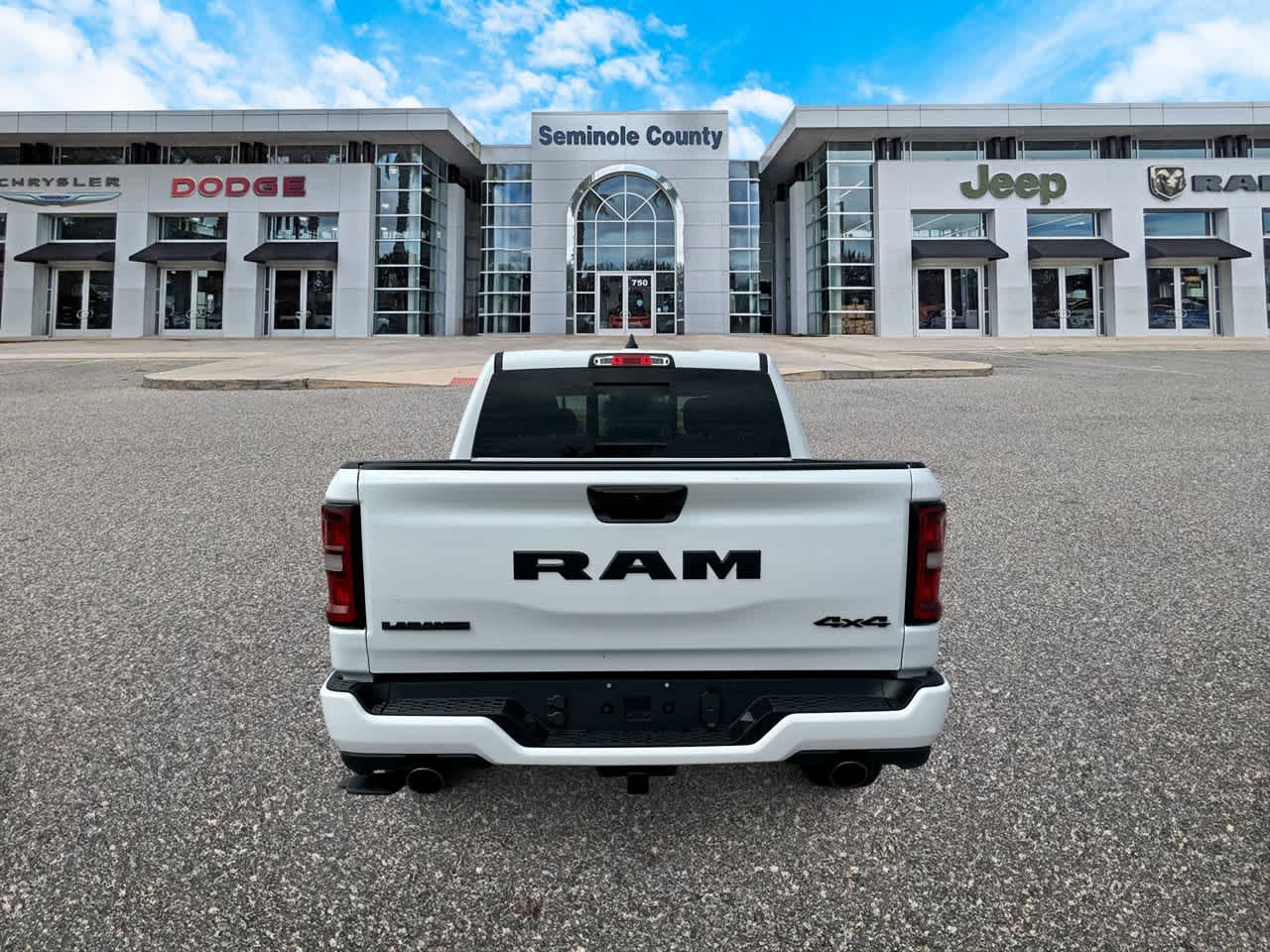 2027 RAM Ram 1500 RAM 1500 LARAMIE CREW CAB 4X4 5'7' BOX