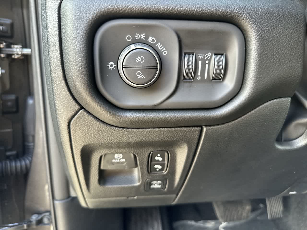 2027 RAM Ram 1500 RAM 1500 LARAMIE CREW CAB 4X4 5'7' BOX