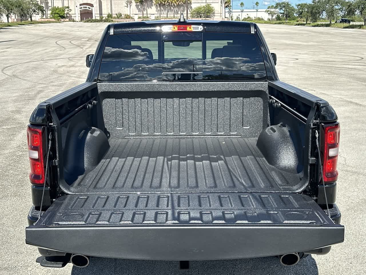 2027 RAM Ram 1500 RAM 1500 LARAMIE CREW CAB 4X4 5'7' BOX