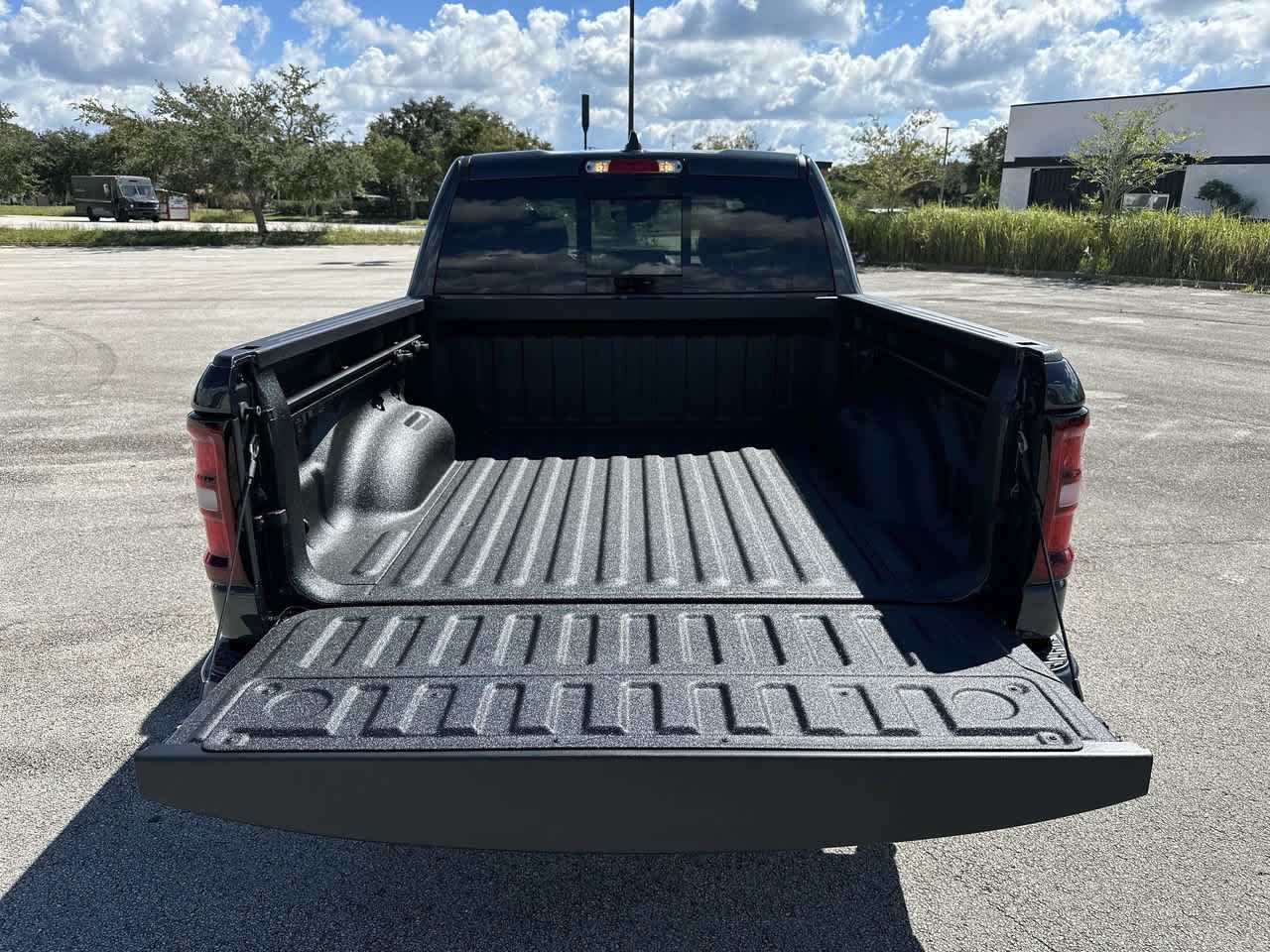 2027 RAM Ram 1500 RAM 1500 LARAMIE CREW CAB 4X4 5'7' BOX
