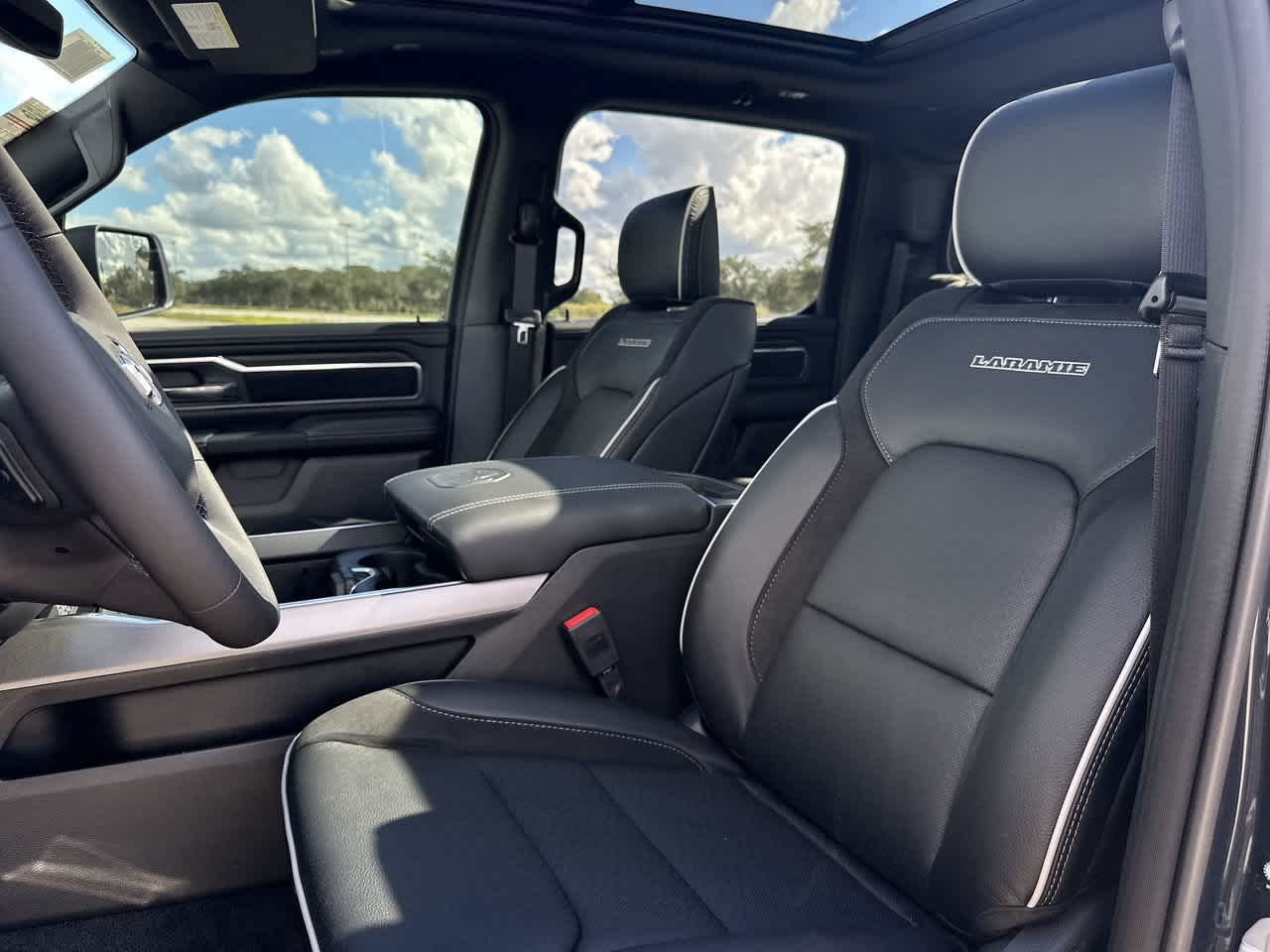2027 RAM Ram 1500 RAM 1500 LARAMIE CREW CAB 4X4 5'7' BOX