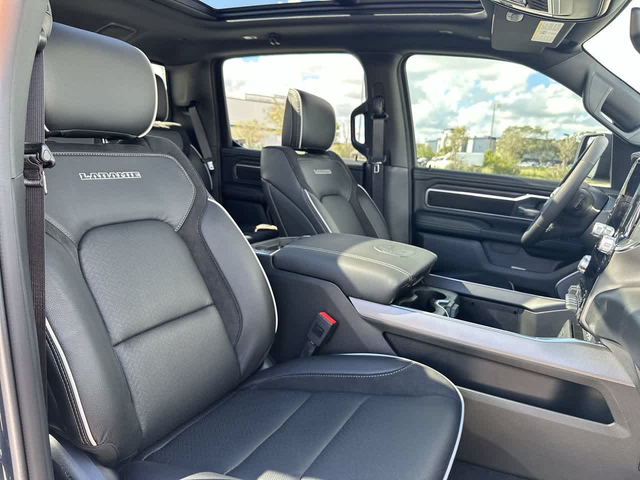 2027 RAM Ram 1500 RAM 1500 LARAMIE CREW CAB 4X4 5'7' BOX