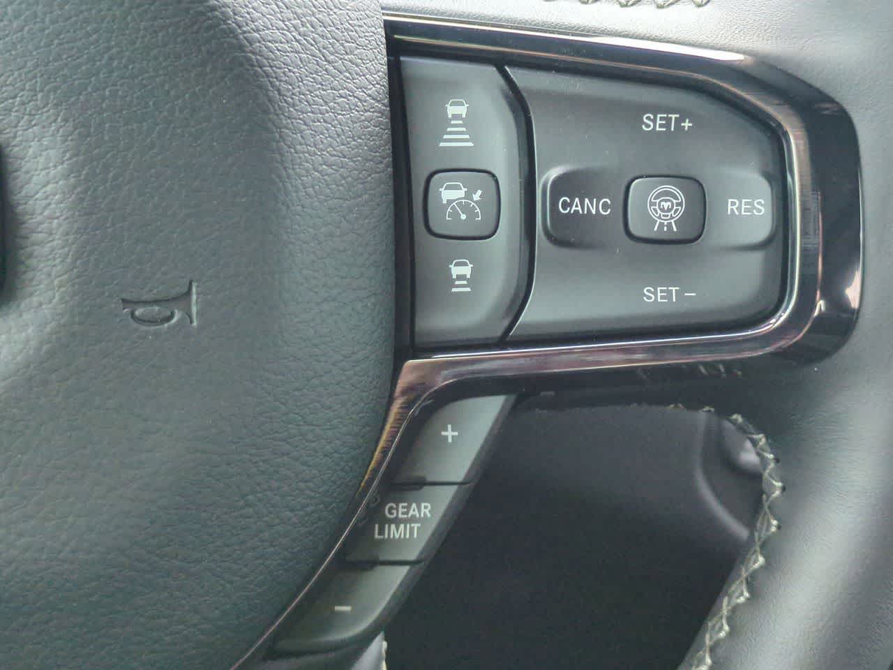 2026 RAM Ram 1500 RAM 1500 LIMITED CREW CAB 4X4 6'4' BOX