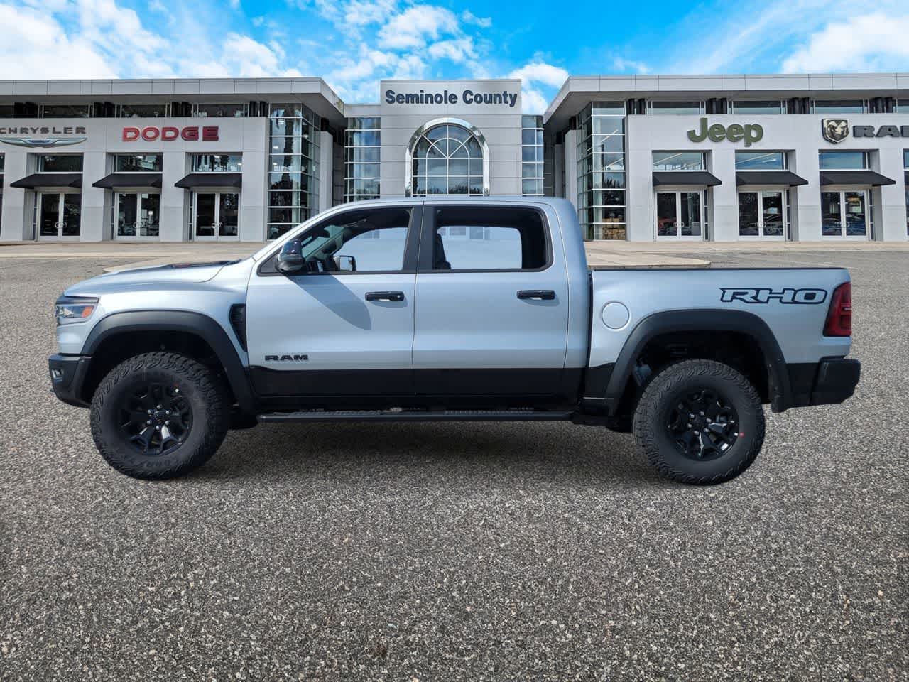 2026 RAM Ram 1500 RAM 1500 RHO CREW CAB 4X4 5'7' BOX