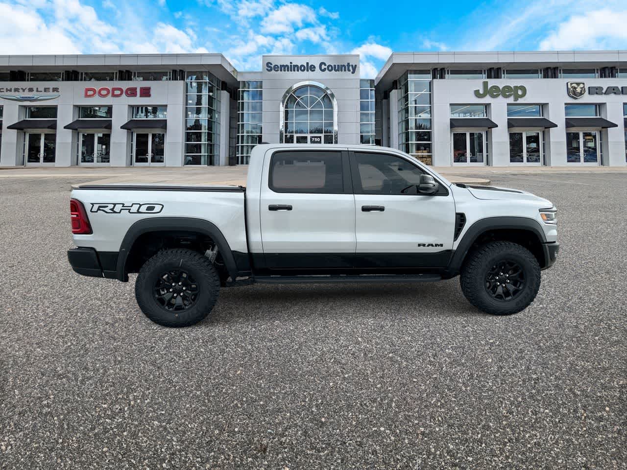 2026 RAM Ram 1500 RAM 1500 RHO CREW CAB 4X4 5'7' BOX