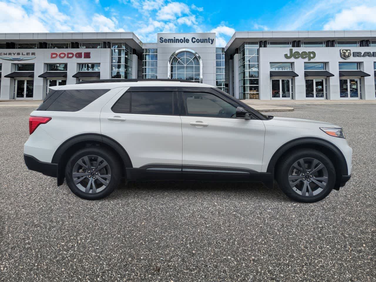 2023 Ford Explorer XLT