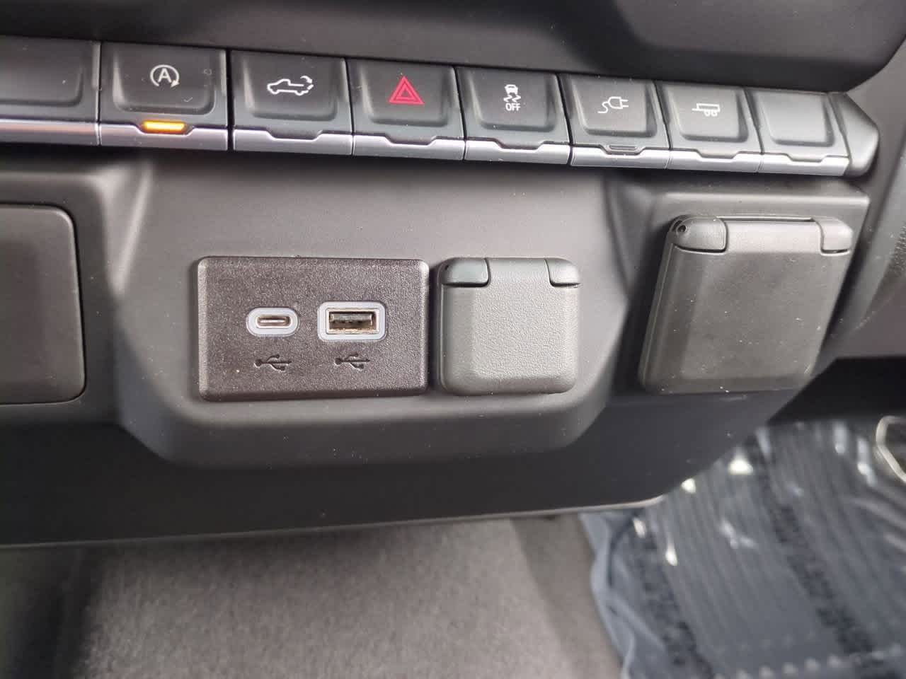 2022 Chevrolet Silverado 1500 LTD 2WD Crew Cab Short Bed Custom