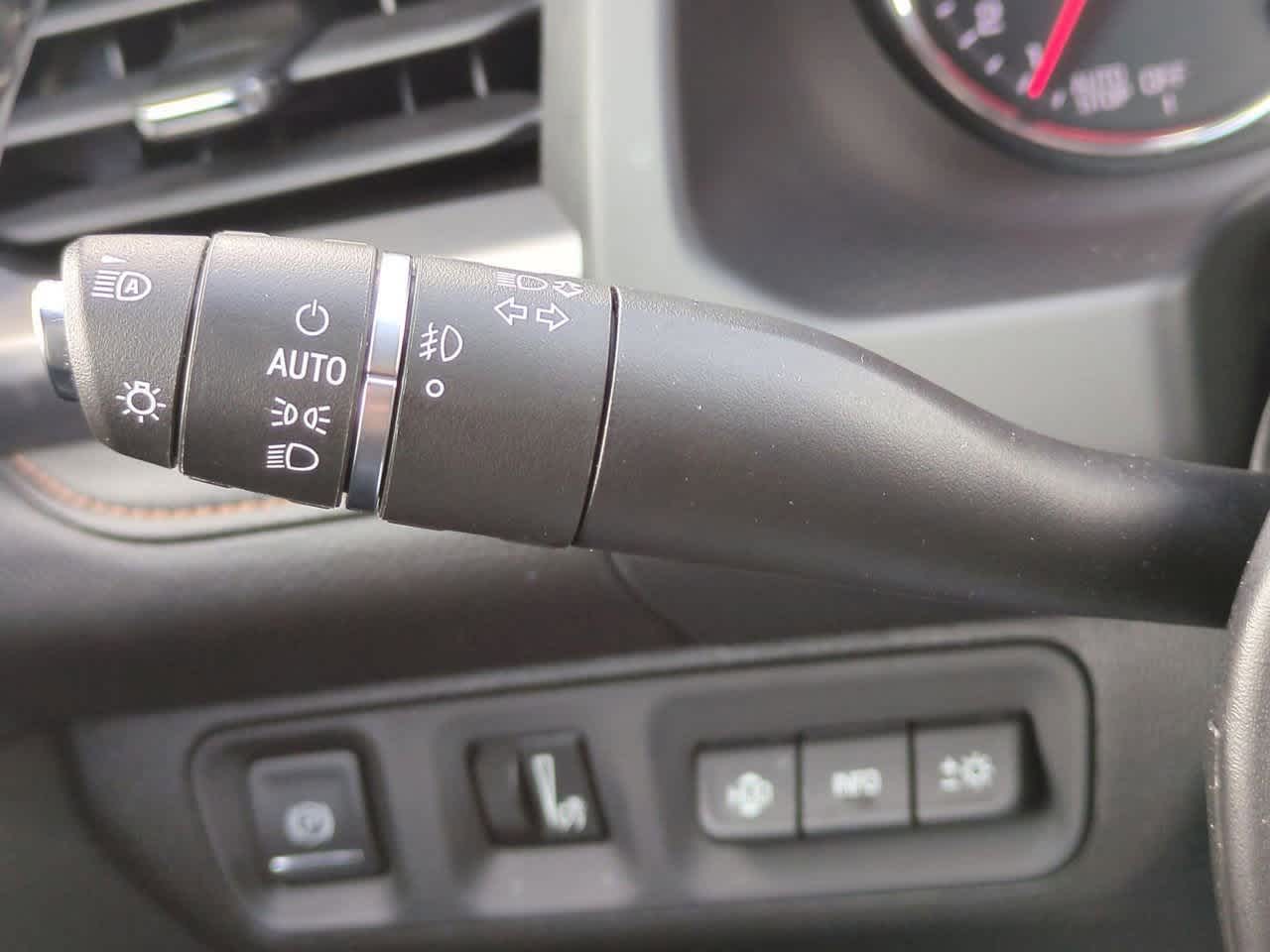 2023 GMC Acadia AWD AT4