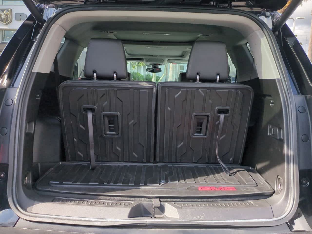 2023 GMC Acadia AWD AT4