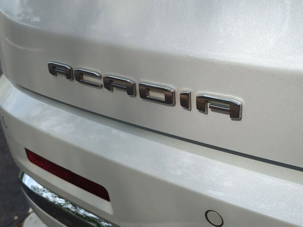 2022 GMC Acadia FWD Denali