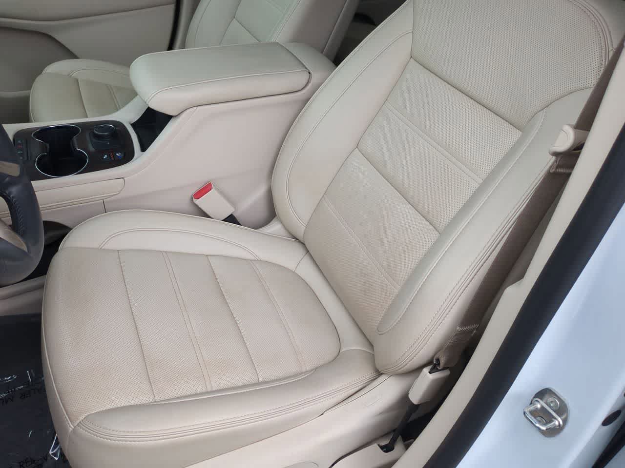 2022 GMC Acadia FWD Denali