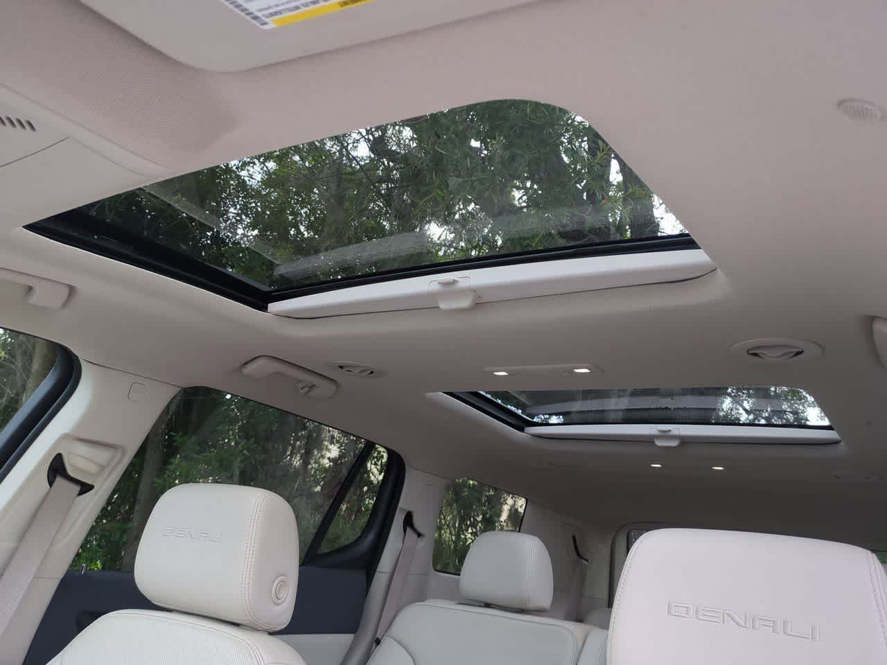 2022 GMC Acadia FWD Denali