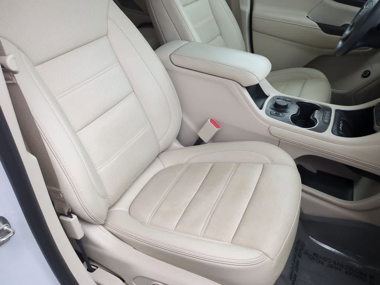 2022 GMC Acadia FWD Denali