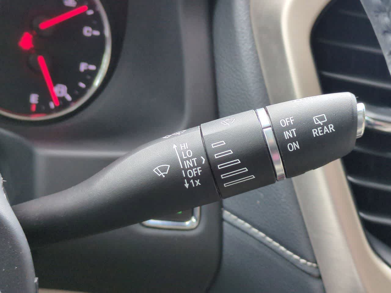 2022 GMC Acadia FWD Denali