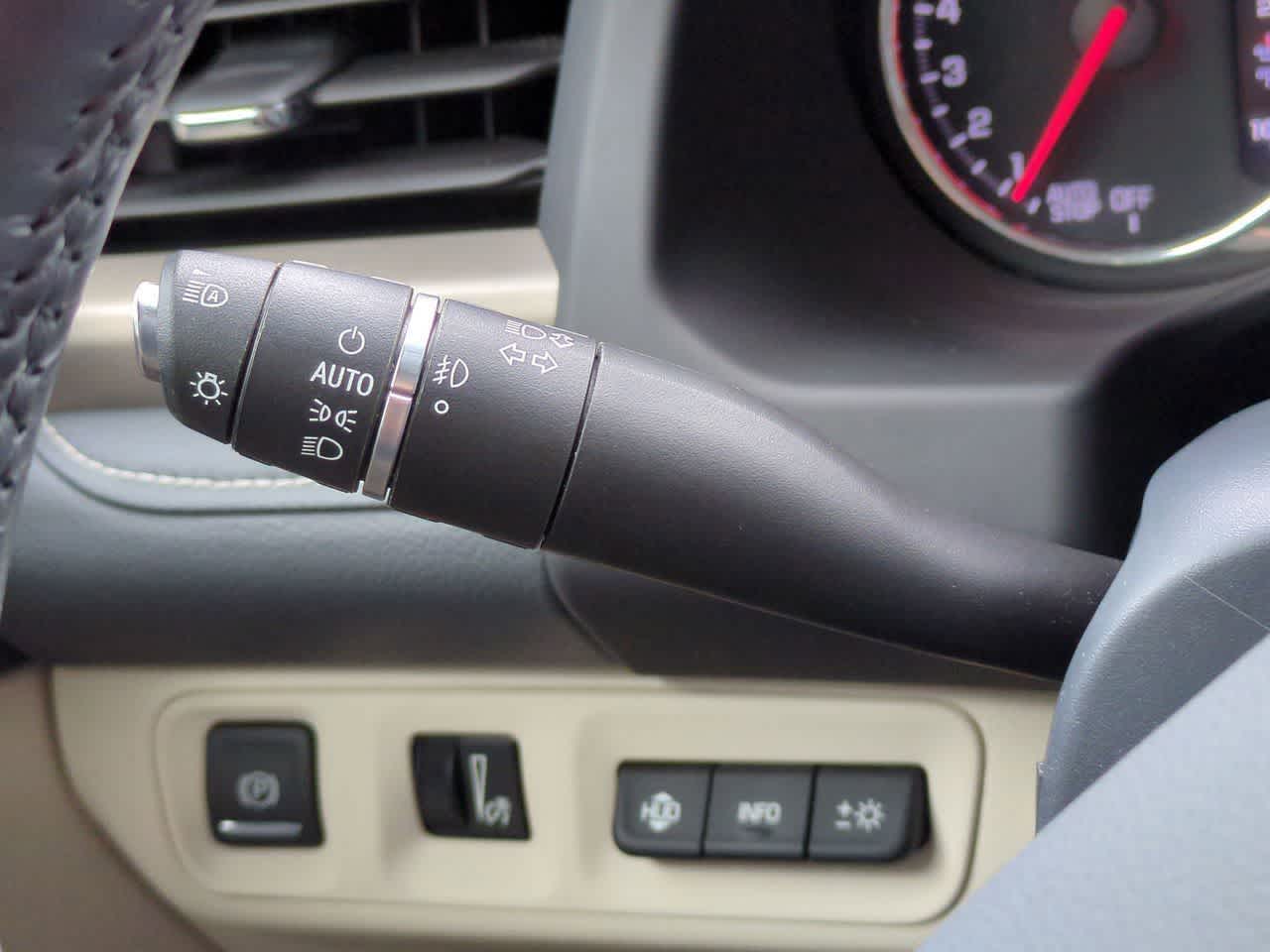 2022 GMC Acadia FWD Denali