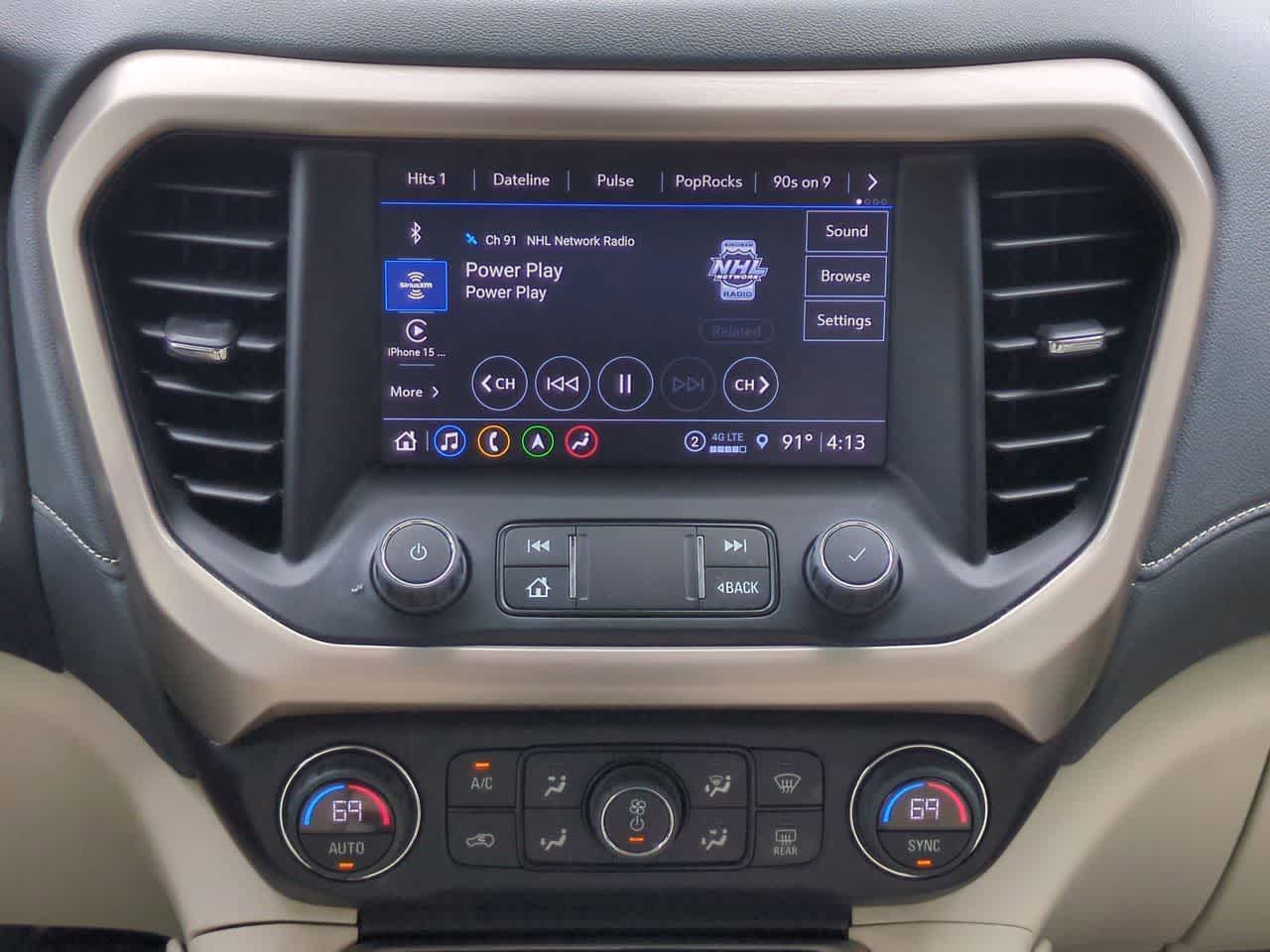 2022 GMC Acadia FWD Denali