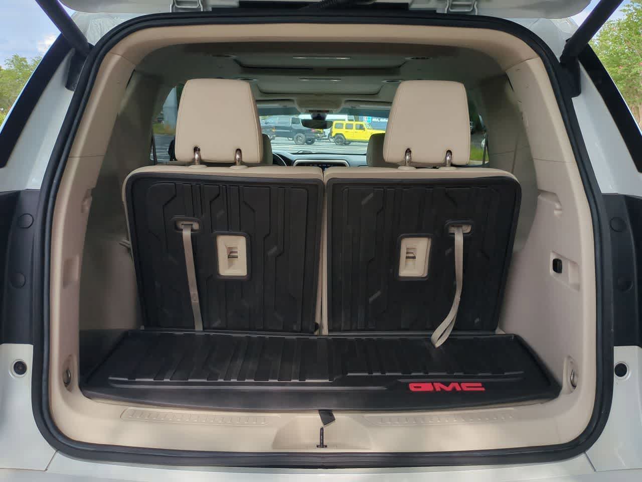 2022 GMC Acadia FWD Denali
