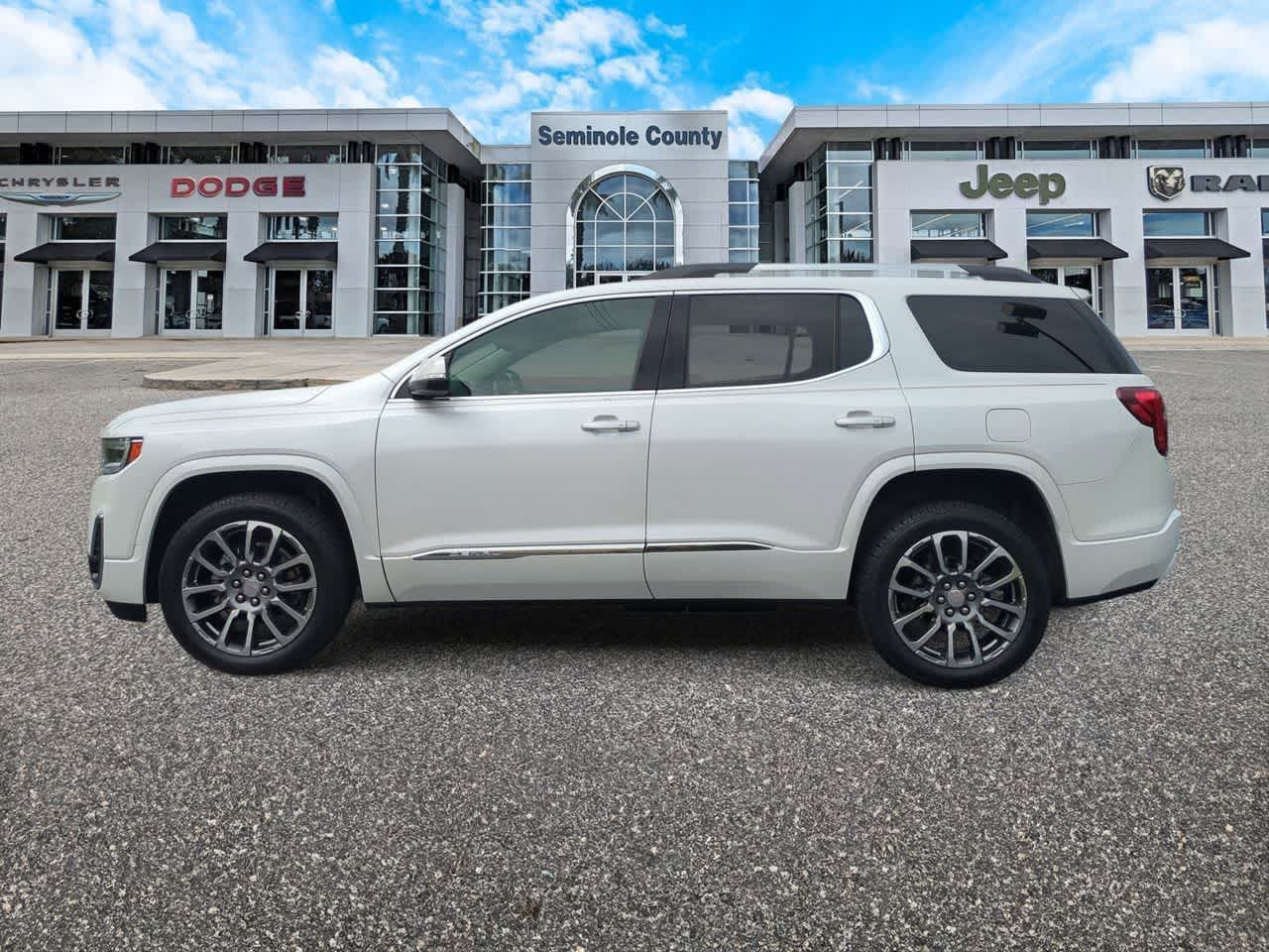 2022 GMC Acadia FWD Denali