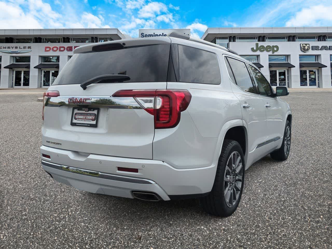 2022 GMC Acadia FWD Denali