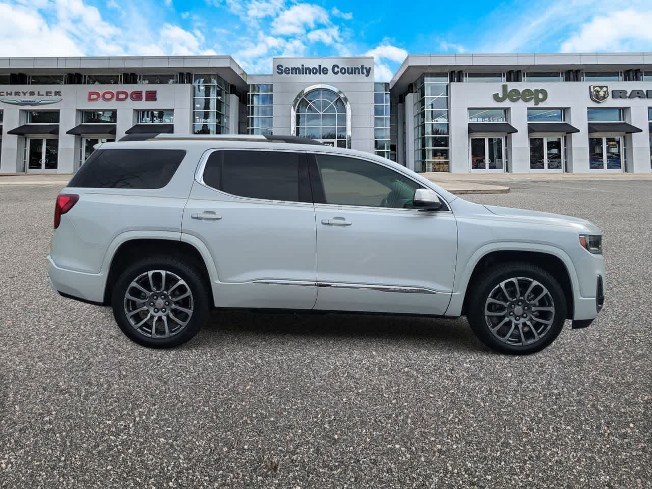2022 GMC Acadia FWD Denali