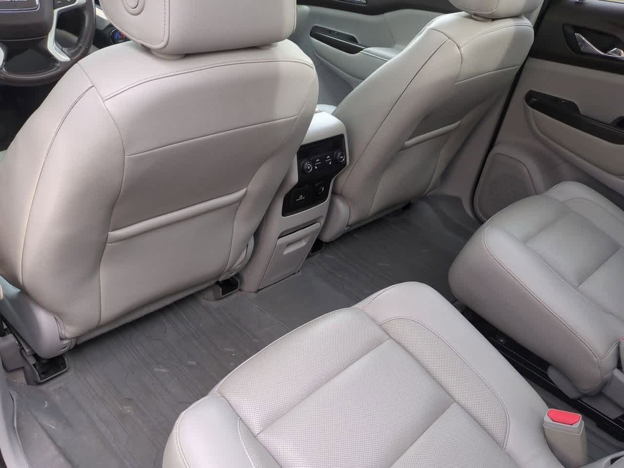 2017 GMC Acadia SLT-2