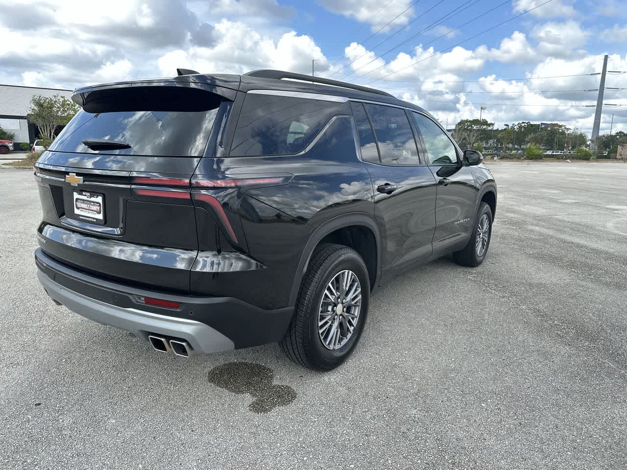 2026 Chevrolet Traverse FWD LT