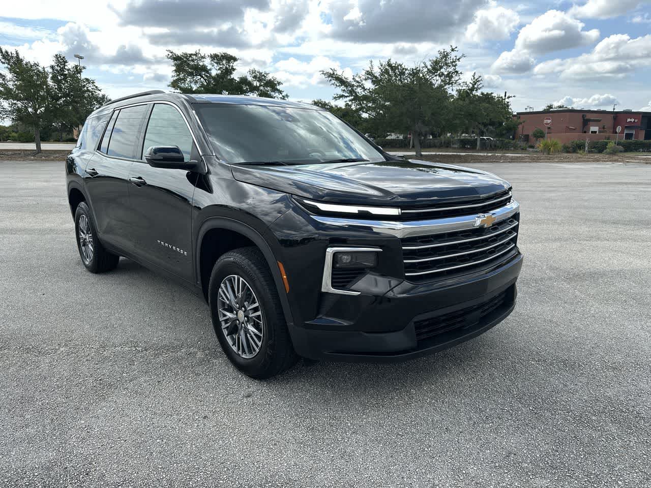 2026 Chevrolet Traverse FWD LT