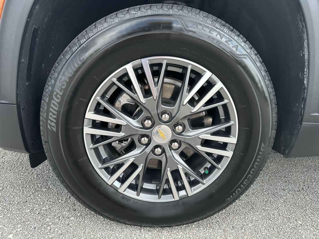 2026 Chevrolet Traverse FWD LT