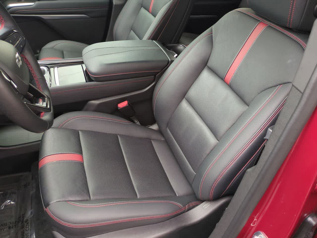 2024 Chevrolet Traverse AWD RS