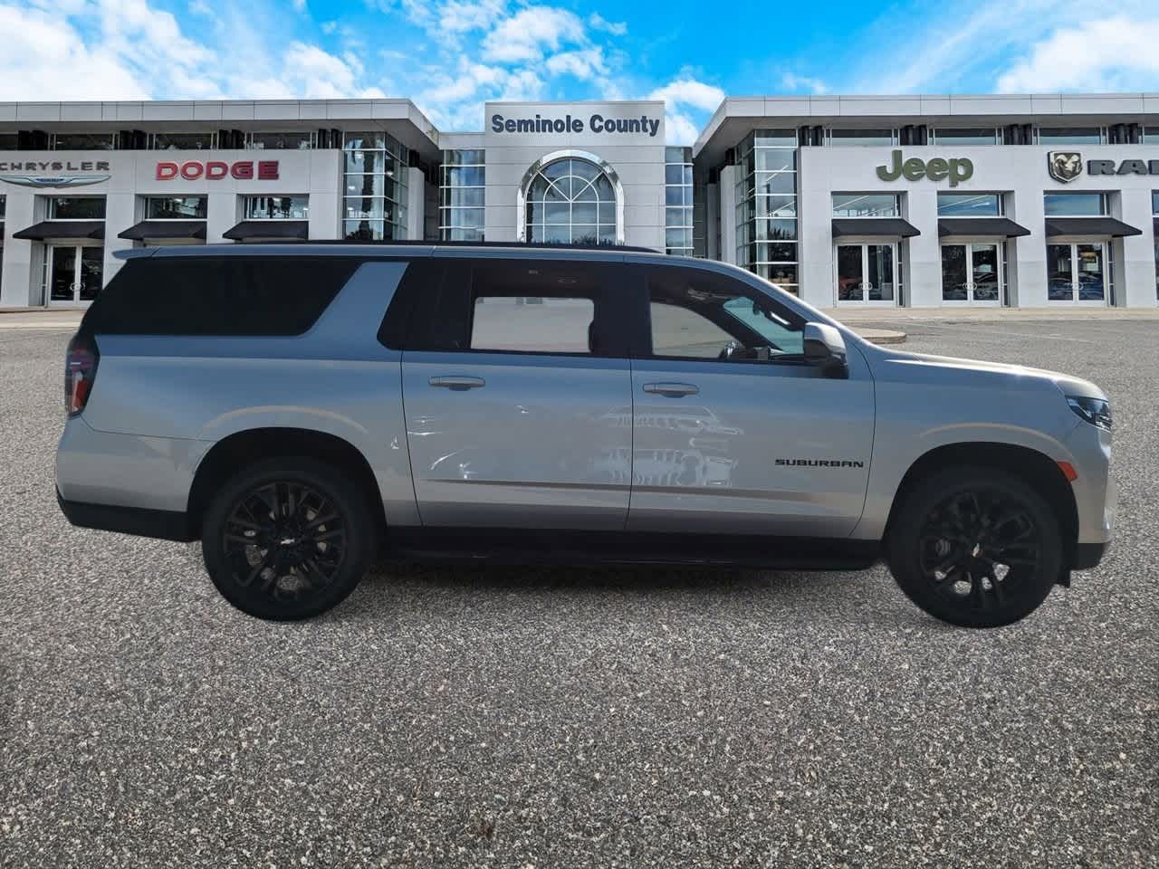 2021 Chevrolet Suburban 2WD RST