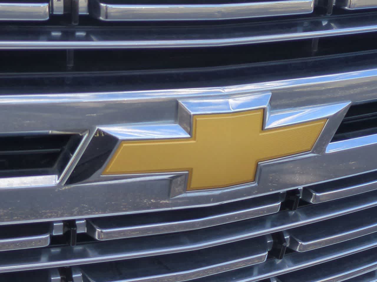 2024 Chevrolet Suburban 2WD Premier