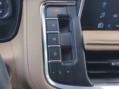 2024 Chevrolet Suburban 2WD Premier